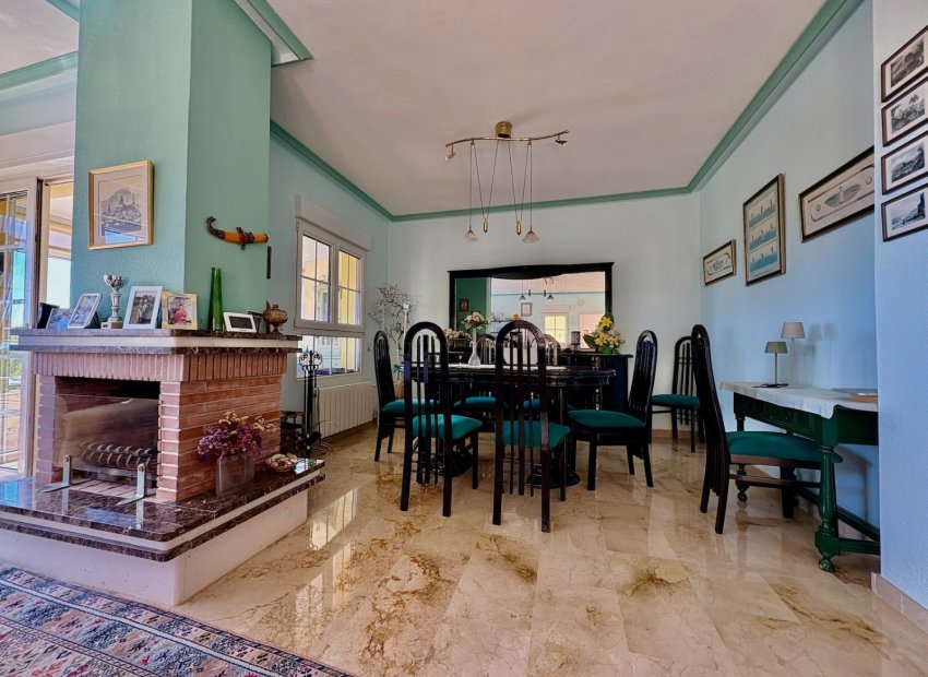 Resale - Villa - Orihuela Costa - Villamartín