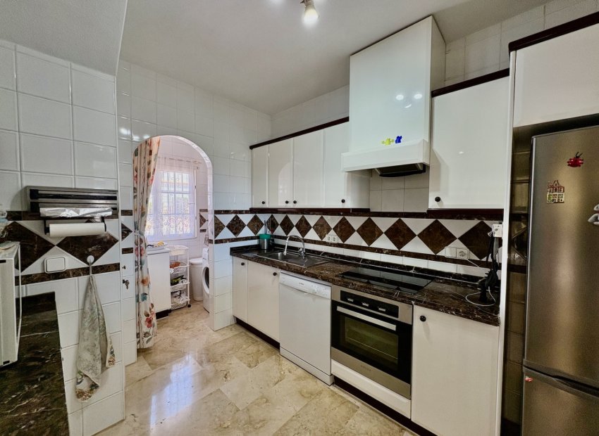 Resale - Villa - Orihuela Costa - Villamartín