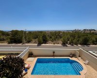 Resale - Villa - Orihuela Costa - Villamartín
