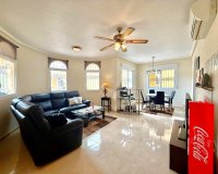 Resale - Villa - Orihuela Costa - Villamartín
