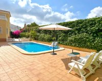 Resale - Villa - Orihuela Costa - Villamartín