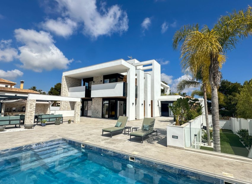 Resale - Villa - Orihuela Costa - Villamartín