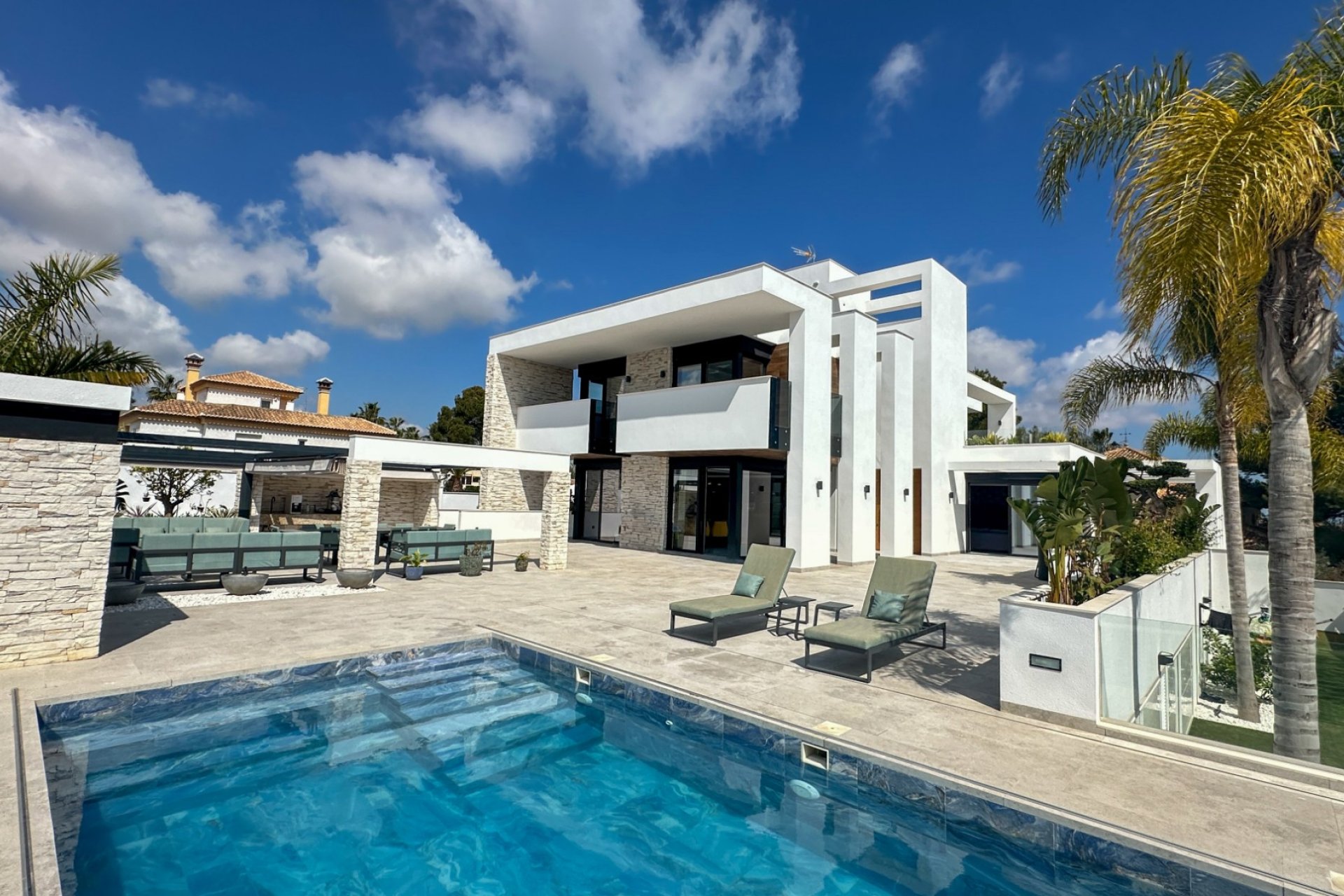 Resale - Villa - Orihuela Costa - Villamartín