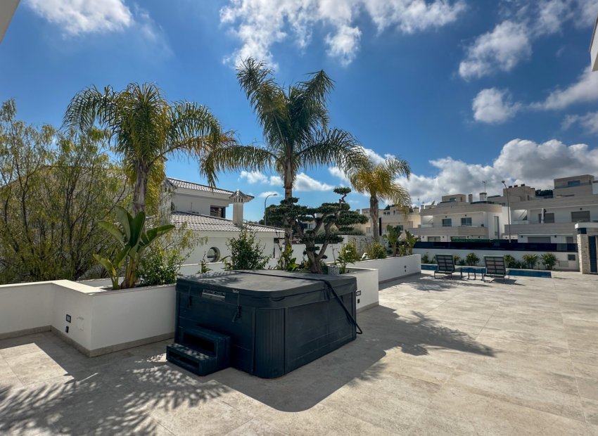 Resale - Villa - Orihuela Costa - Villamartín