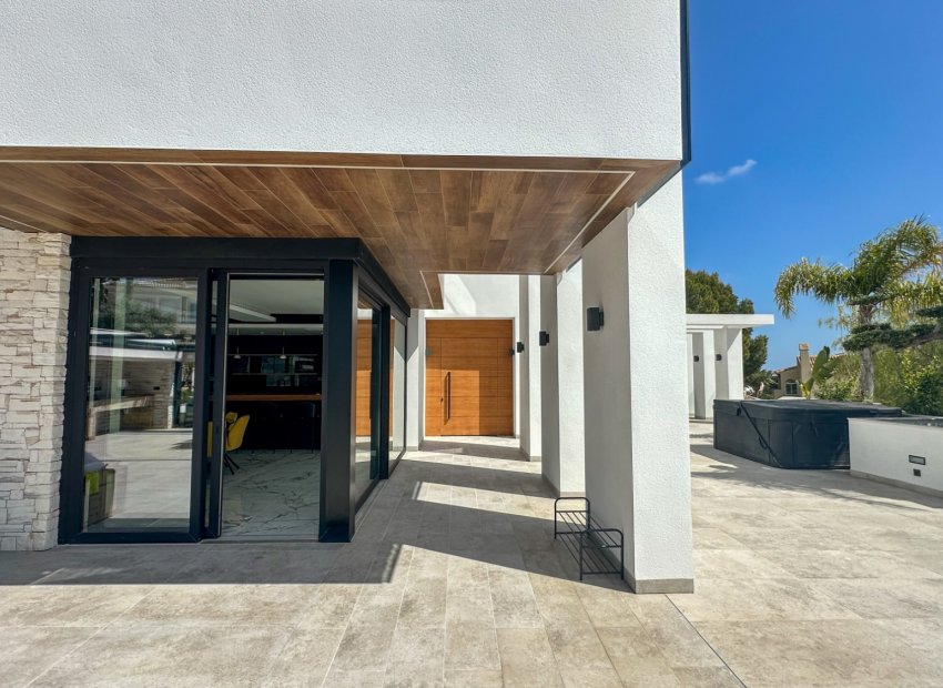 Resale - Villa - Orihuela Costa - Villamartín