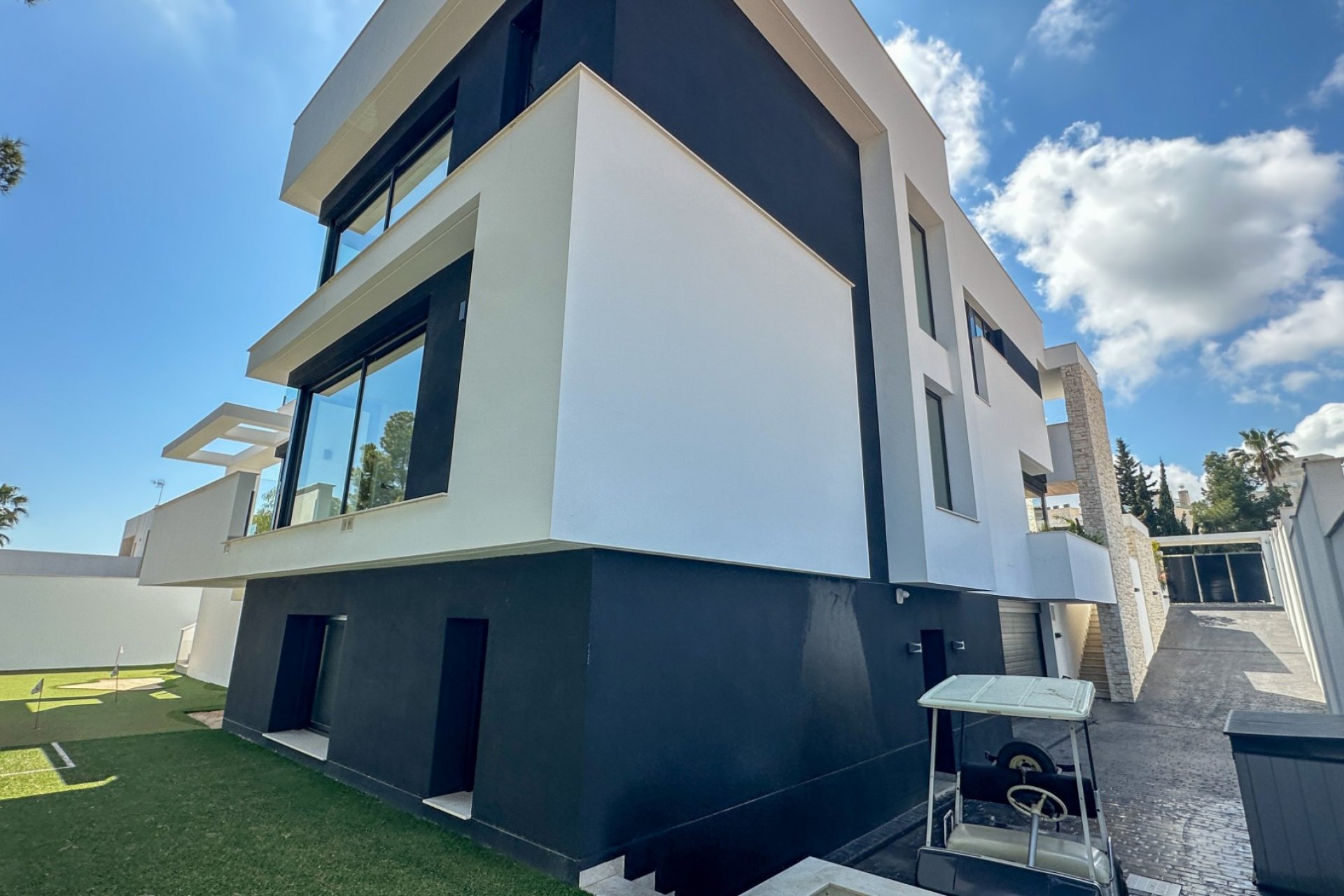 Resale - Villa - Orihuela Costa - Villamartín