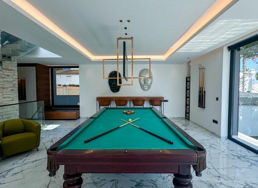 Resale - Villa - Orihuela Costa - Villamartín