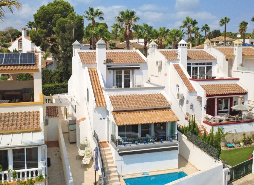 Resale - Villa - Orihuela Costa - Villamartín