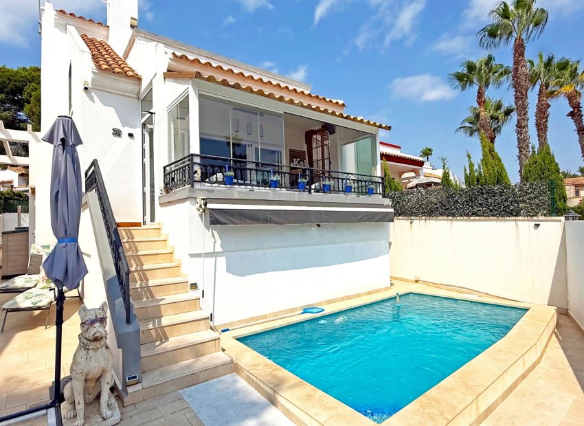 Resale - Villa - Orihuela Costa - Villamartín