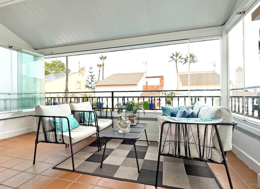 Resale - Villa - Orihuela Costa - Villamartín