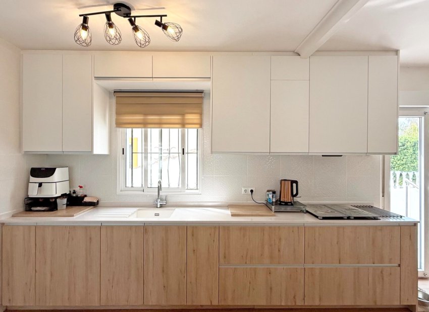 Resale - Villa - Orihuela Costa - Villamartín