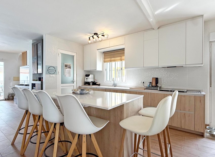 Resale - Villa - Orihuela Costa - Villamartín