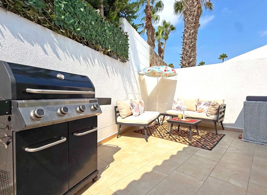 Resale - Villa - Orihuela Costa - Villamartín