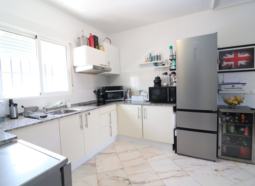 Resale - Villa - Orihuela Costa - Villamartín