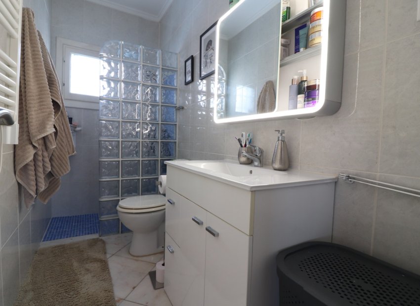 Resale - Villa - Orihuela Costa - Villamartín