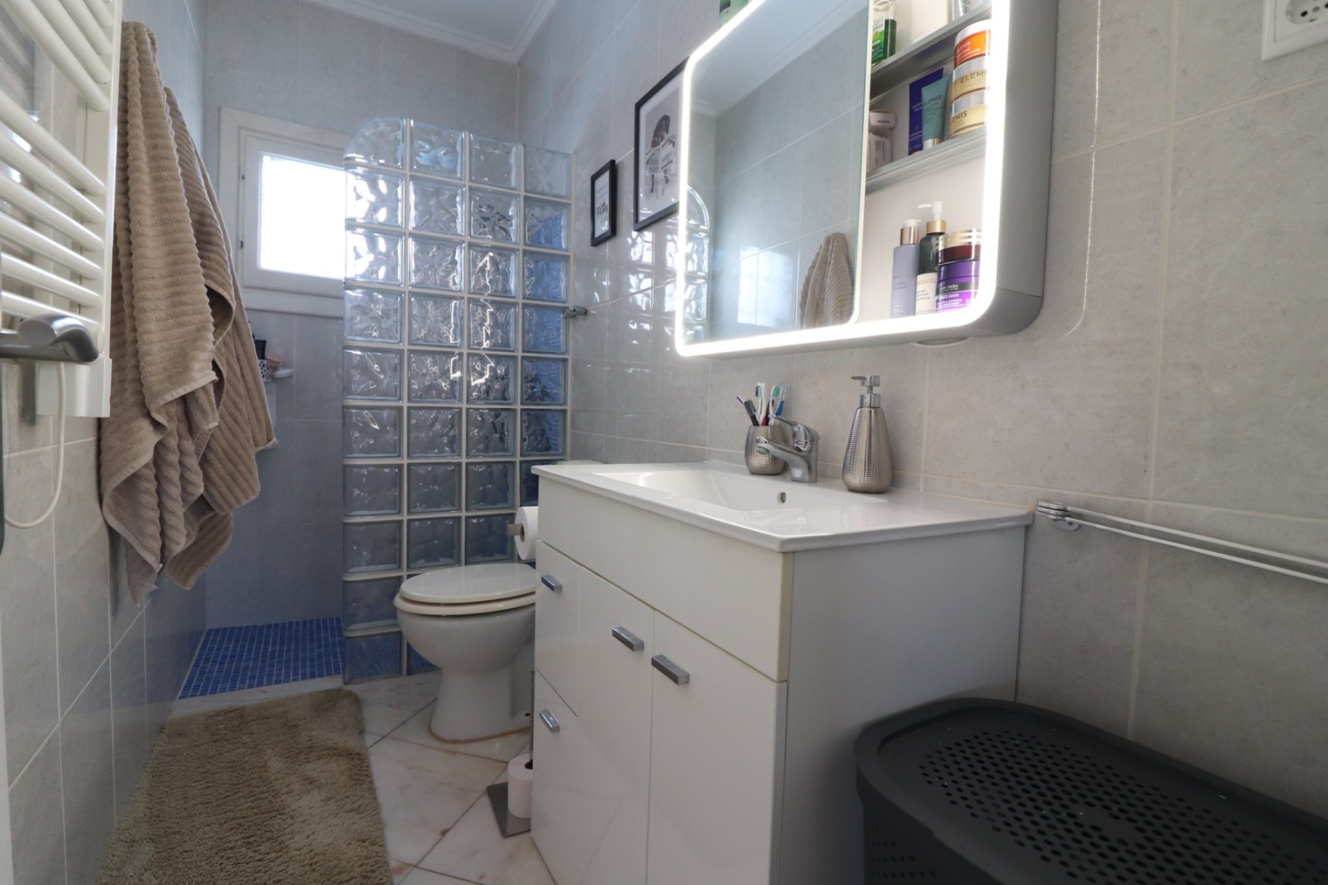 Resale - Villa - Orihuela Costa - Villamartín