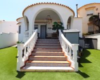 Resale - Villa - Orihuela Costa - Villamartín