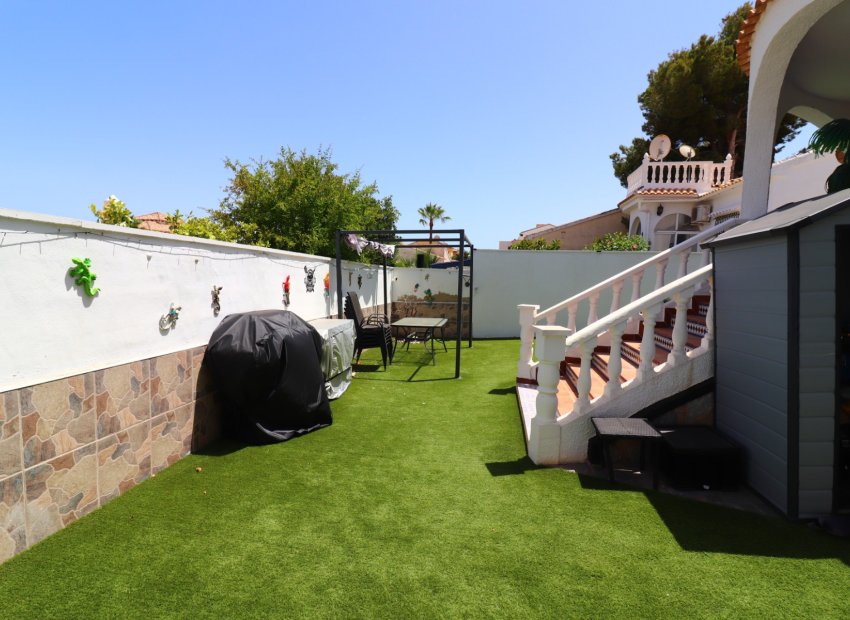Resale - Villa - Orihuela Costa - Villamartín