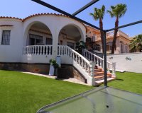 Resale - Villa - Orihuela Costa - Villamartín