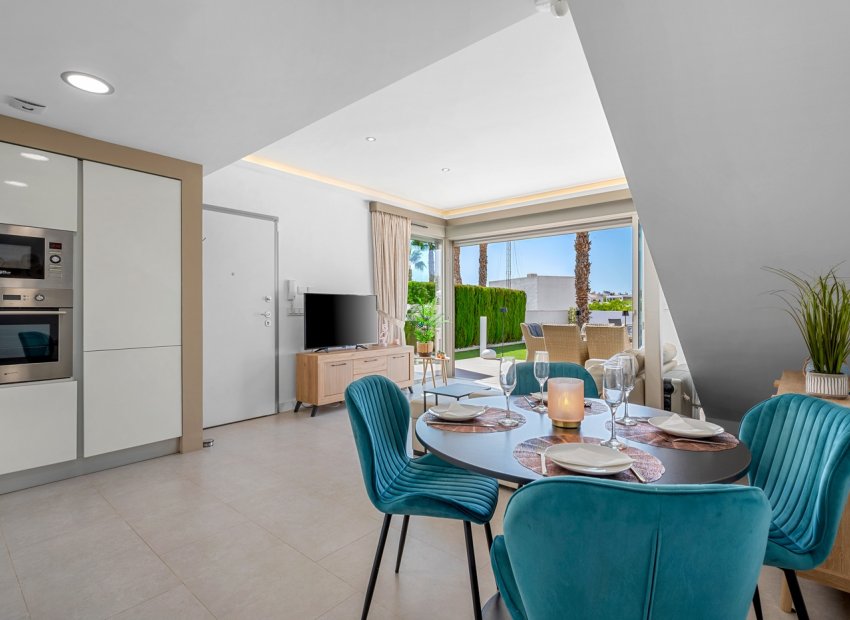 Resale - Villa - Orihuela Costa - Villamartín