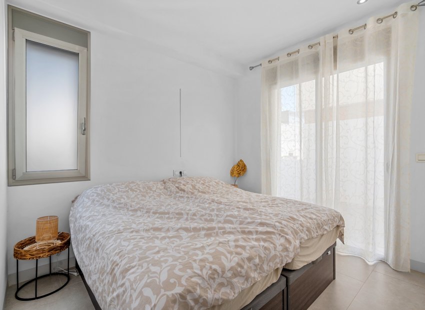 Resale - Villa - Orihuela Costa - Villamartín
