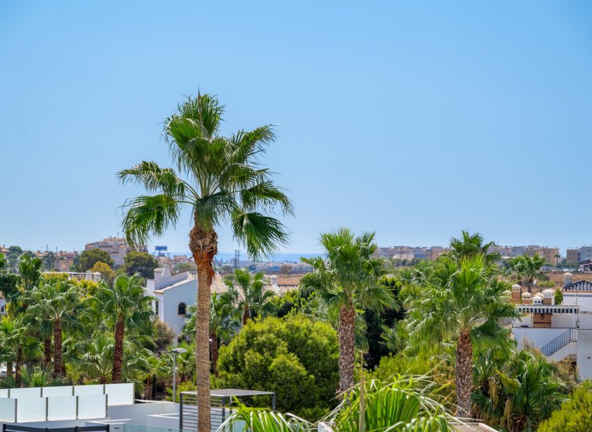 Resale - Villa - Orihuela Costa - Villamartín