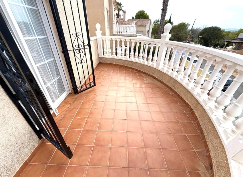 Resale - Villa - Orihuela Costa - Villamartín