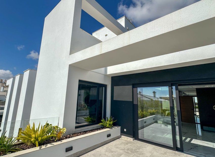 Resale - Villa - Orihuela Costa - Villamartín
