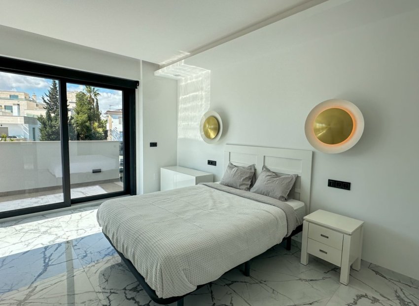 Resale - Villa - Orihuela Costa - Villamartín