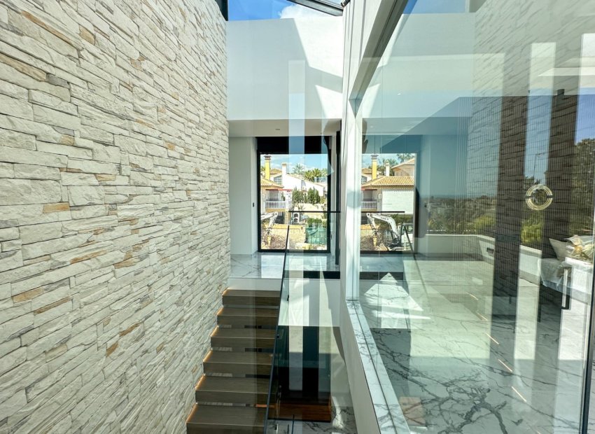 Resale - Villa - Orihuela Costa - Villamartín