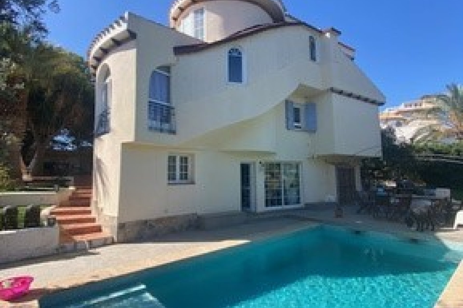 Resale - Villa - Orihuela Costa