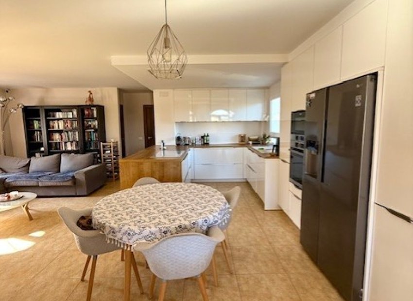 Resale - Villa - Orihuela Costa