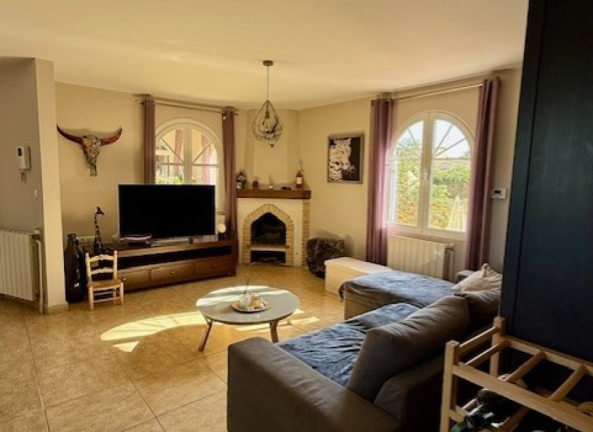 Resale - Villa - Orihuela Costa