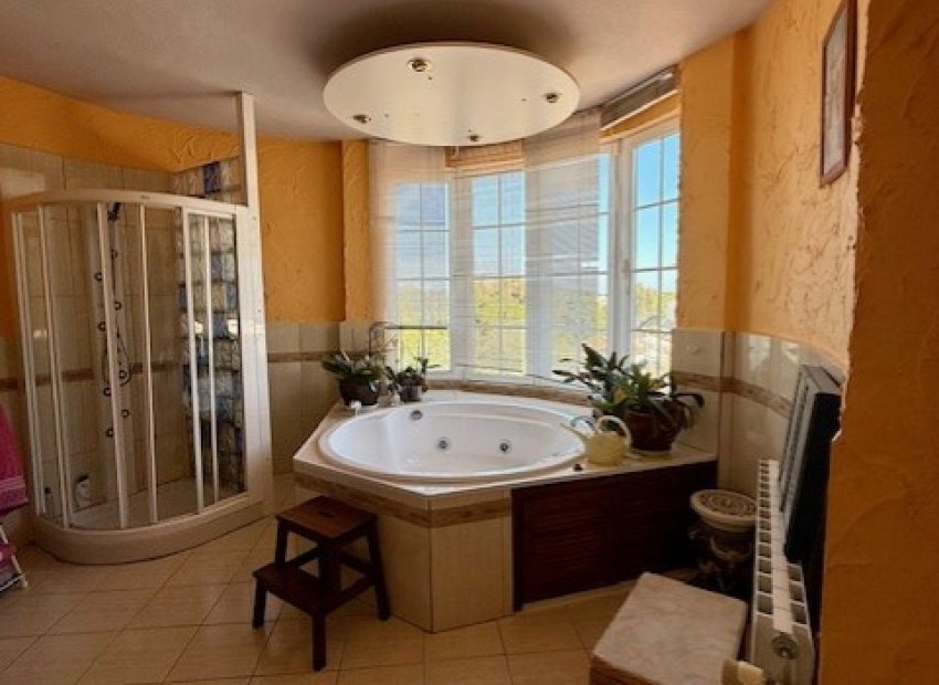 Resale - Villa - Orihuela Costa