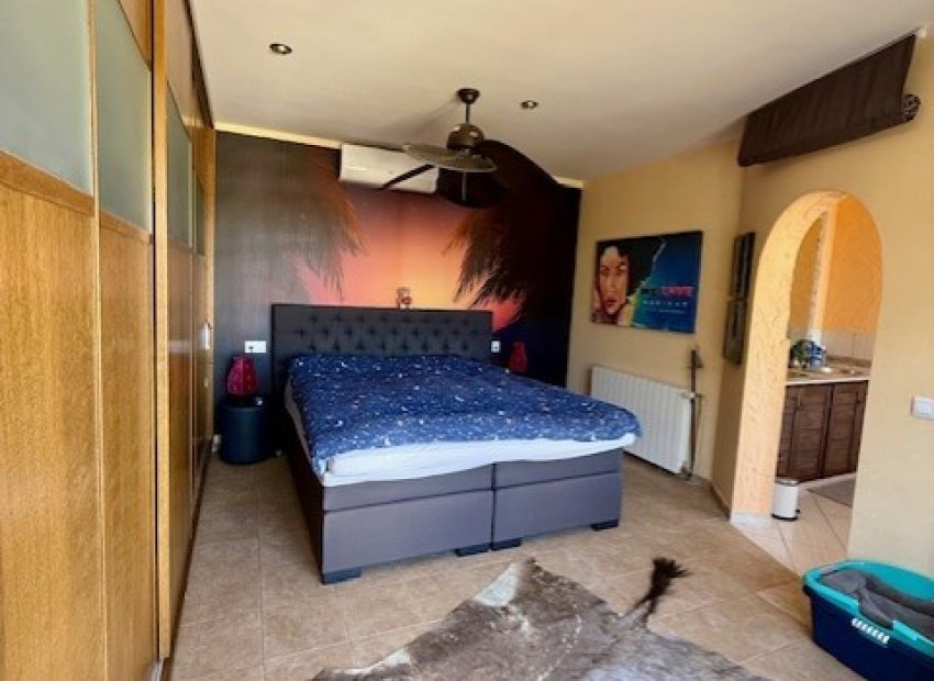 Resale - Villa - Orihuela Costa