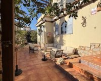 Resale - Villa - Orihuela Costa