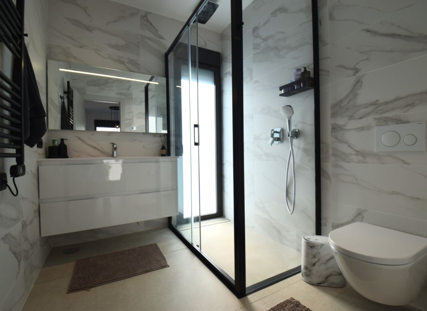 Resale - Villa - Orihuela - Las Colinas golf