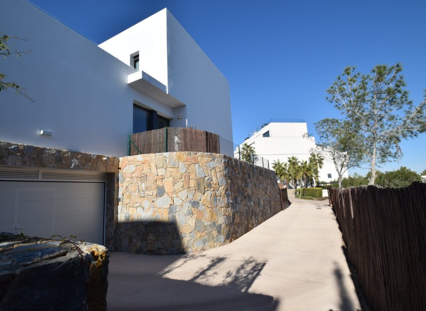 Resale - Villa - Orihuela - Las Colinas golf