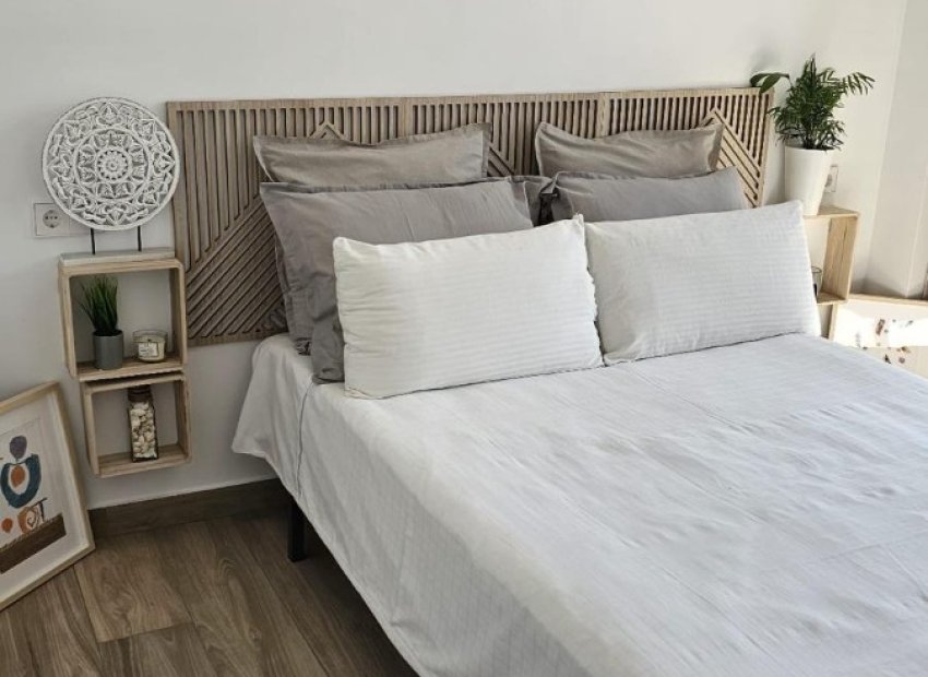 Resale - Villa - Orihuela - Vistabella