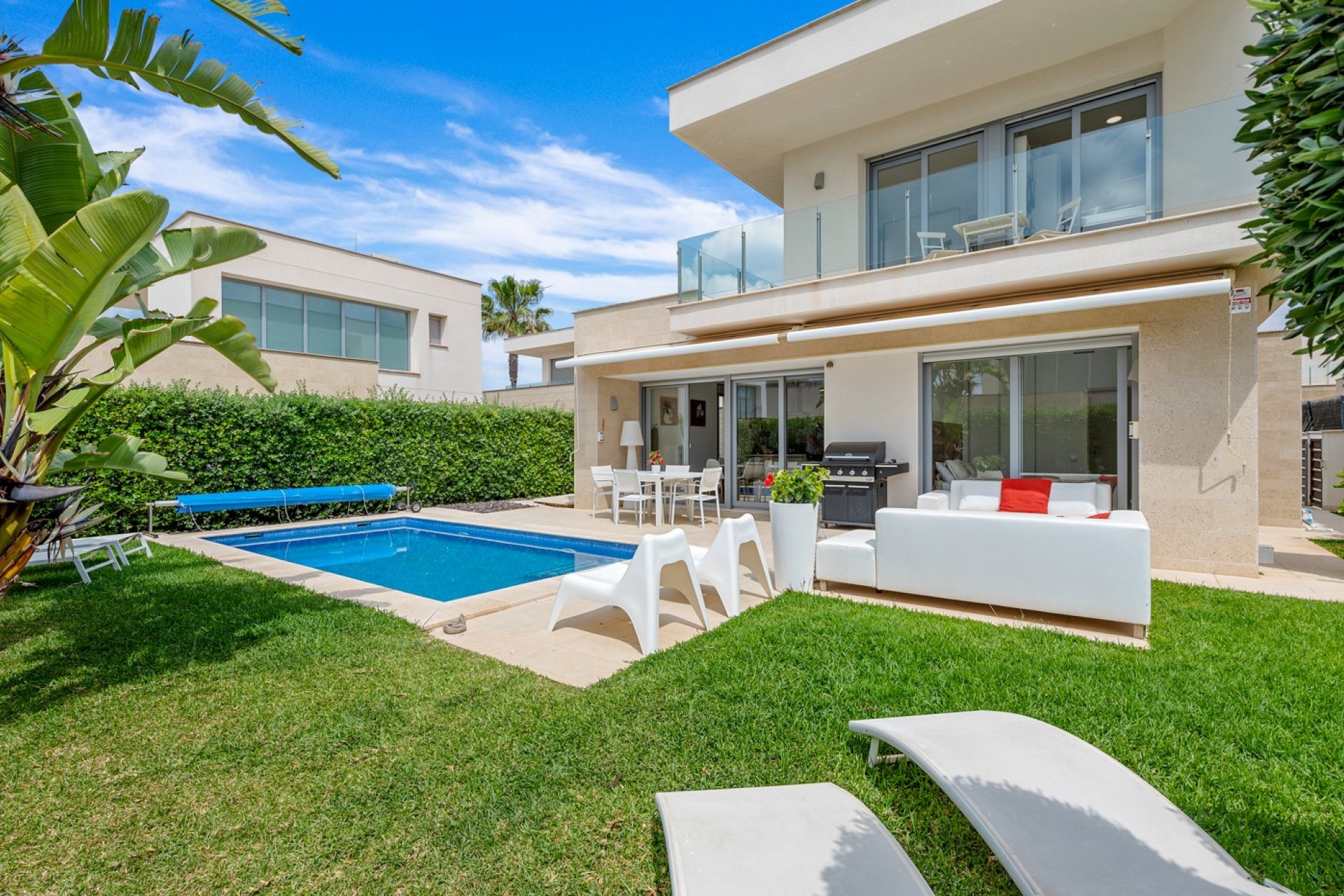 Resale - Villa - Orihuela - Vistabella
