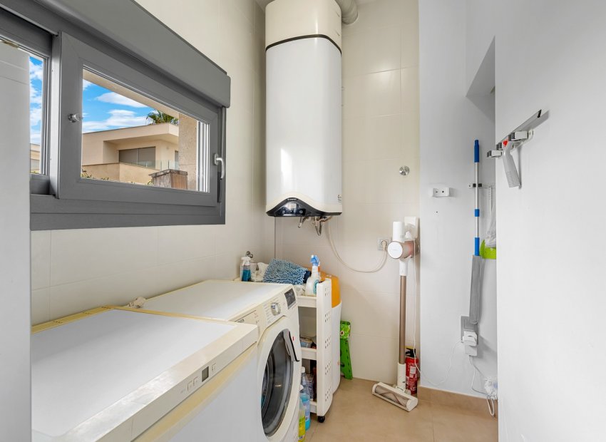 Resale - Villa - Orihuela - Vistabella