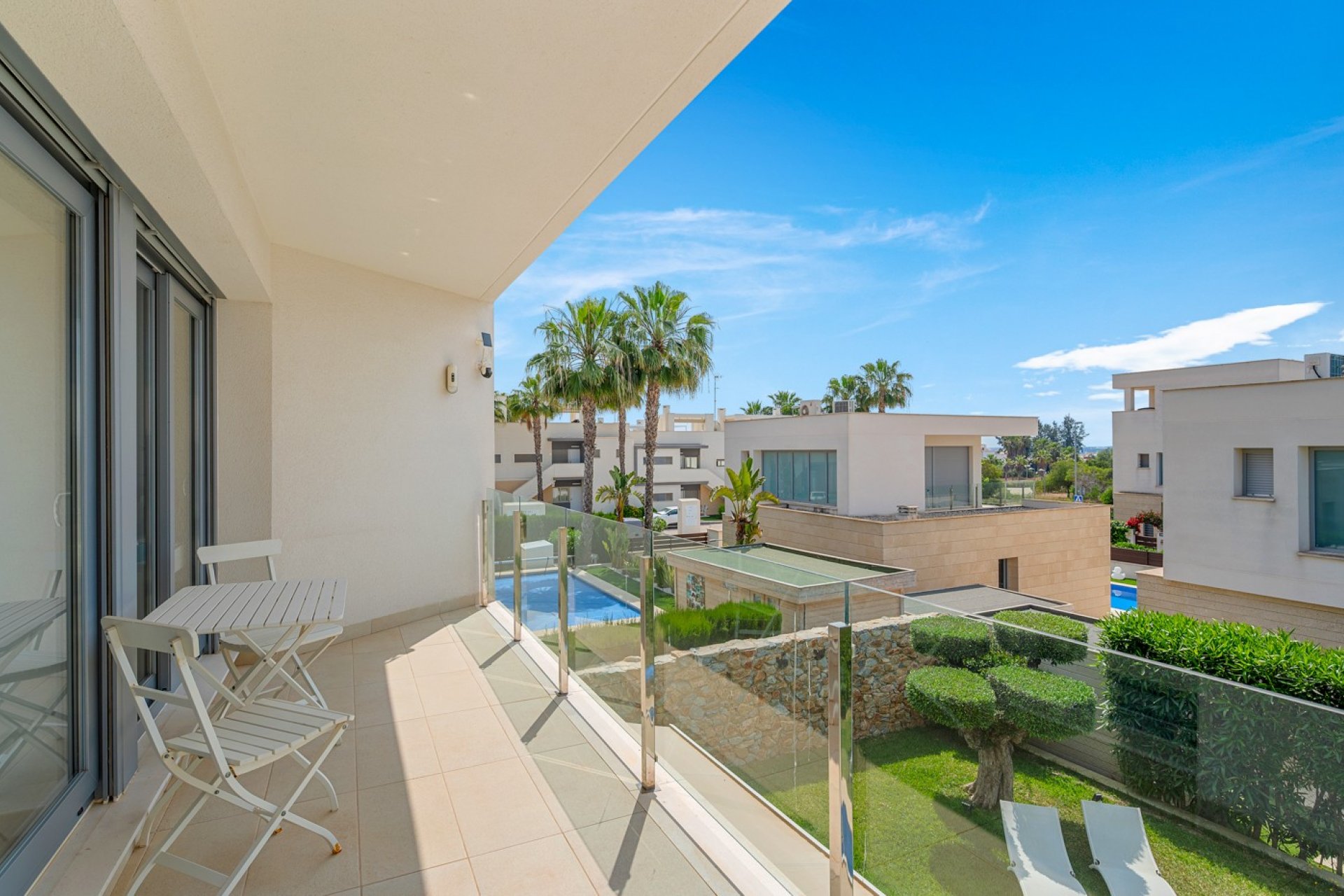 Resale - Villa - Orihuela - Vistabella