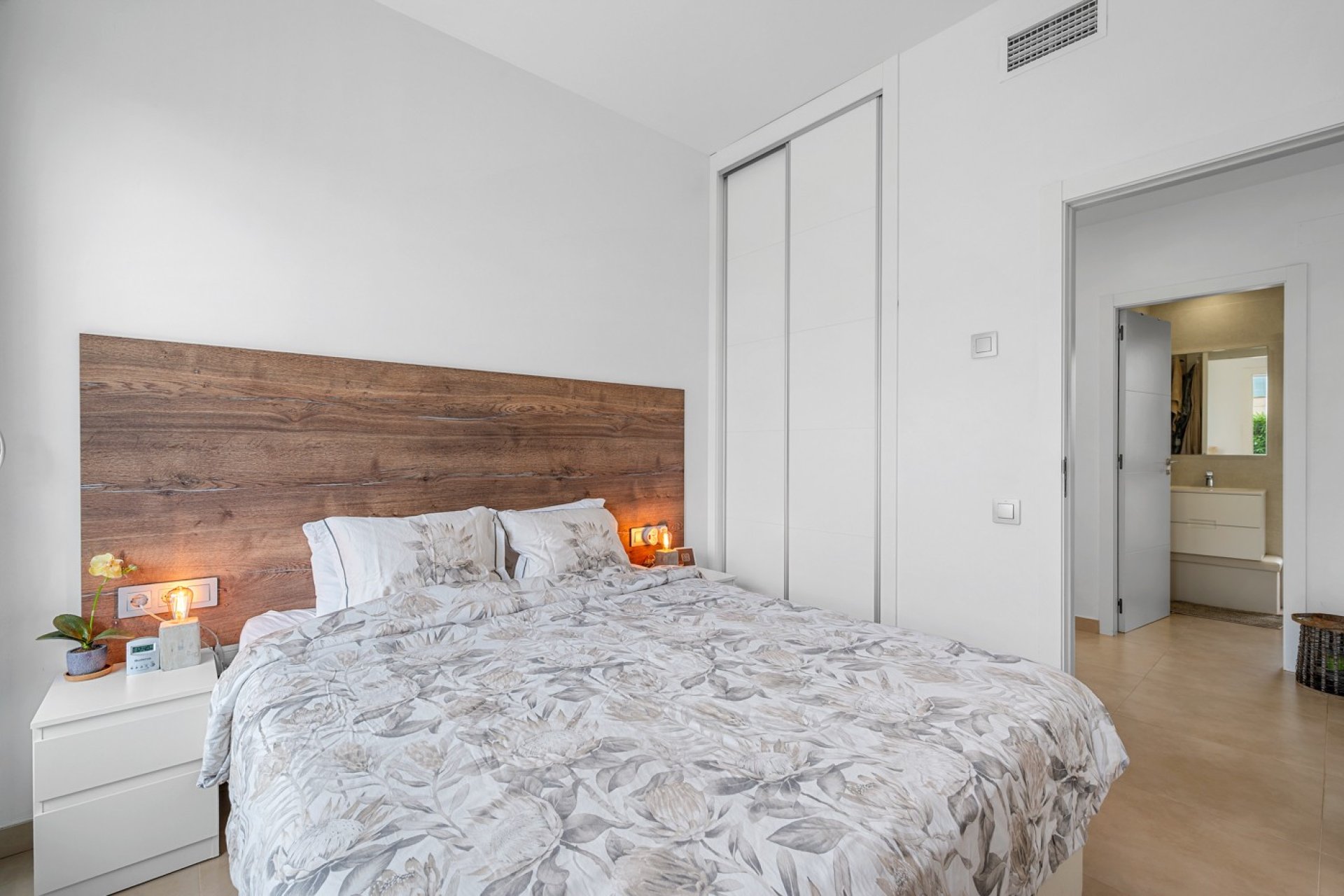 Resale - Villa - Orihuela - Vistabella