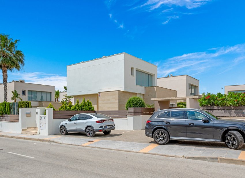 Resale - Villa - Orihuela - Vistabella