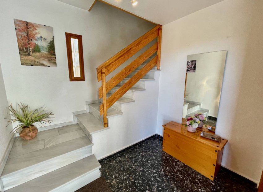 Resale - Villa - Orihuela