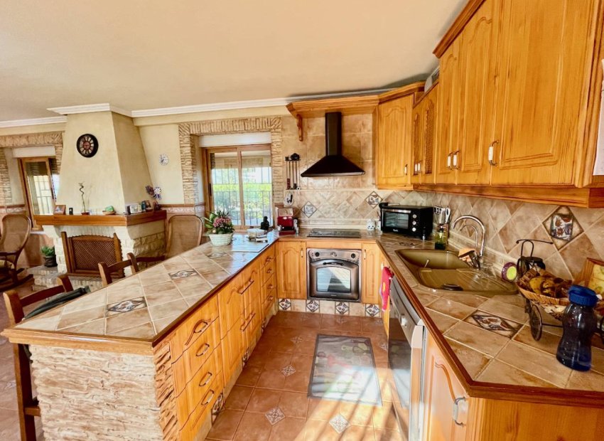 Resale - Villa - Orihuela