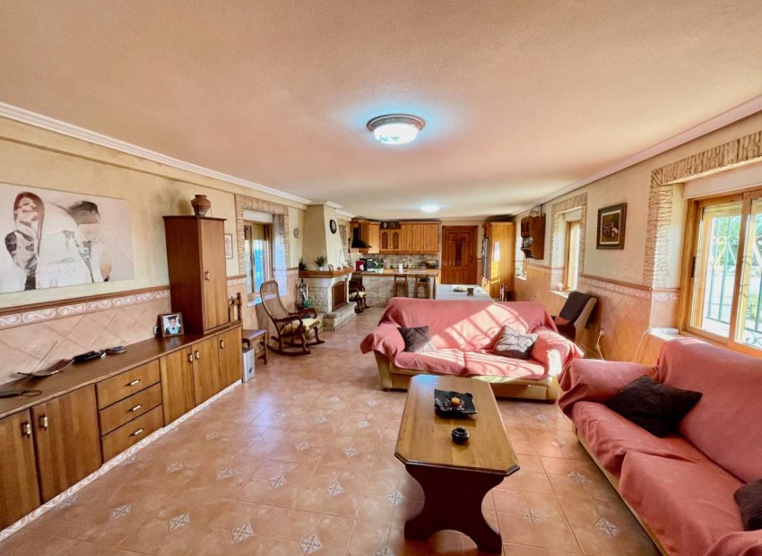 Resale - Villa - Orihuela