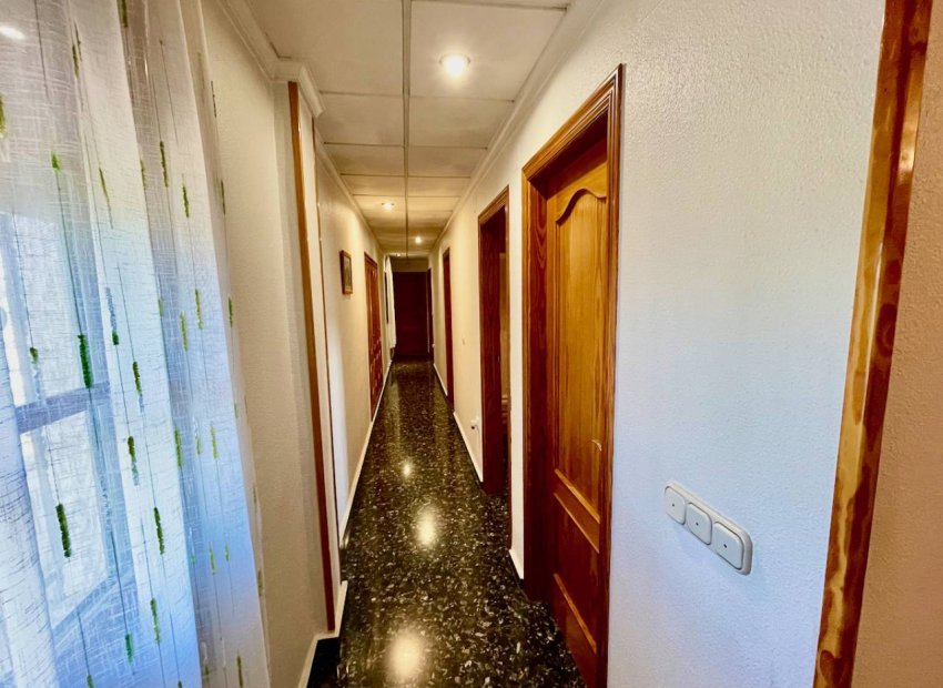 Resale - Villa - Orihuela