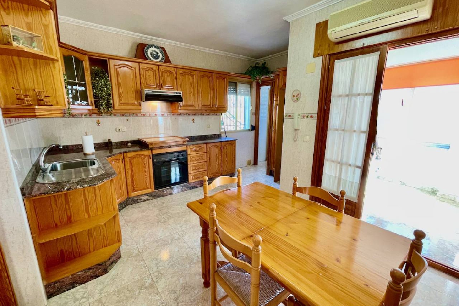 Resale - Villa - Orihuela