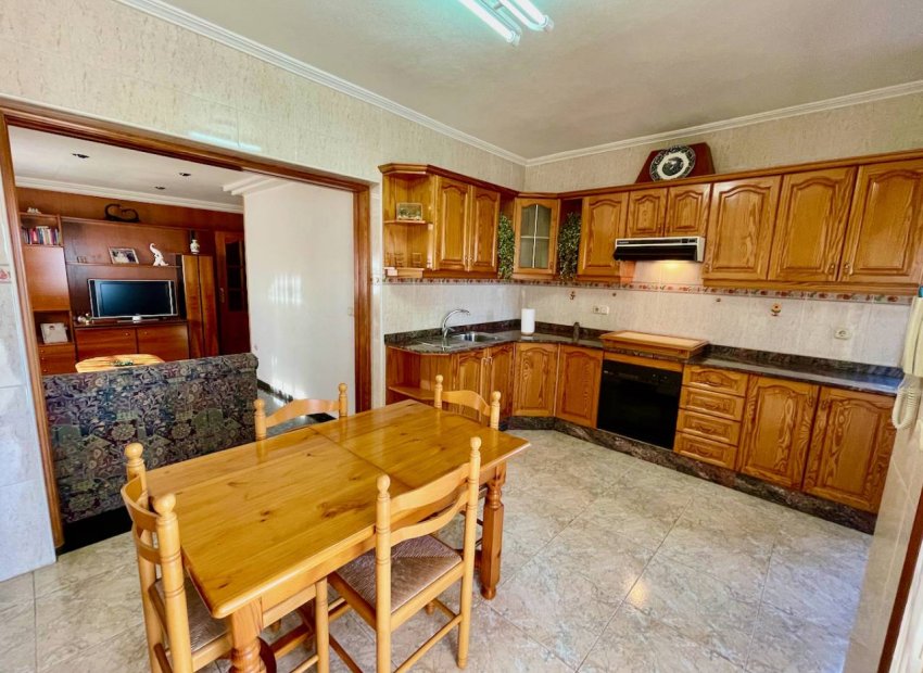 Resale - Villa - Orihuela